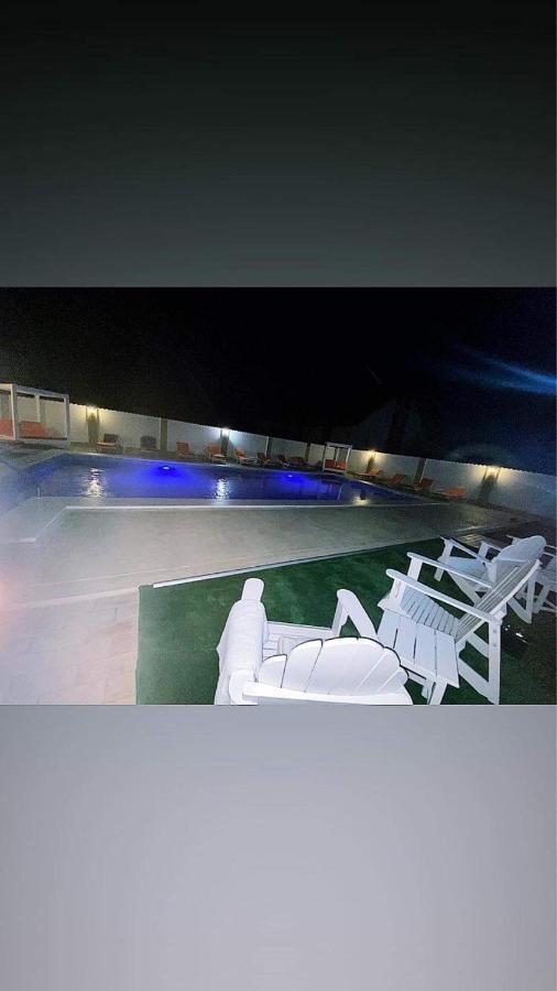Villa California Haţeg Екстериор снимка